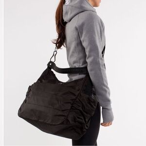 Lululemon Arabesque Bag Black